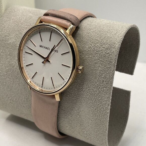 Michael Kors Pyper 112102 Women's Pink Leather Analog White Dial Watch Tx152 - Picture 3 of 10